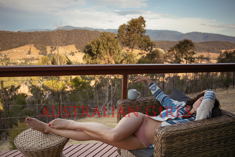 Fifth photo of Olivia Winsome