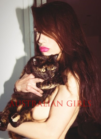 Fifth photo of Vivian V