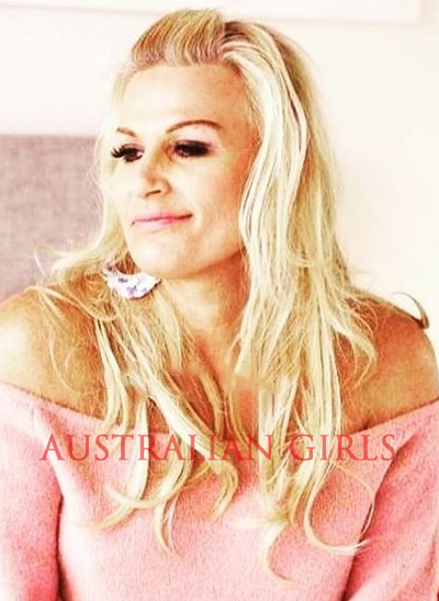 Escort Blonde Lisa on AU Girls