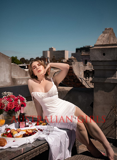 Fourth photo of Rose Harper