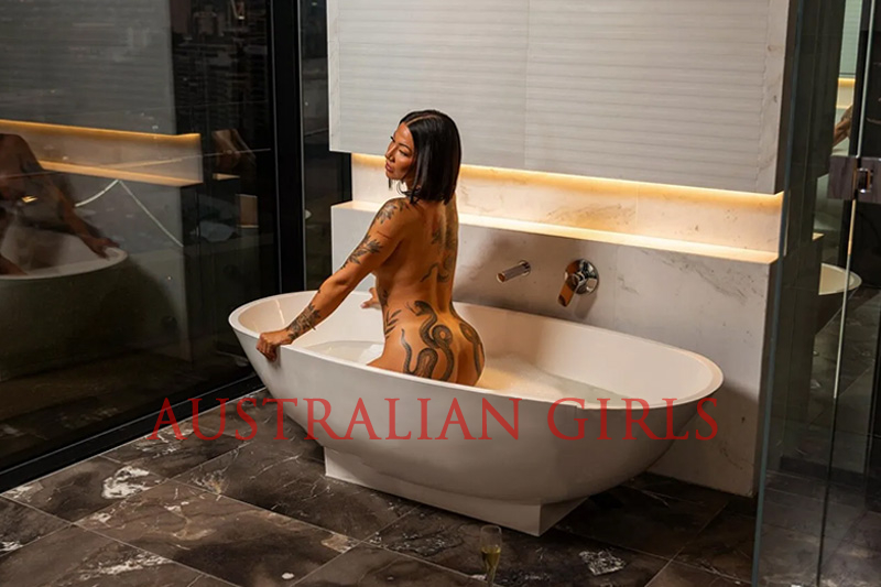 Third extra photo of Maddison Luxe